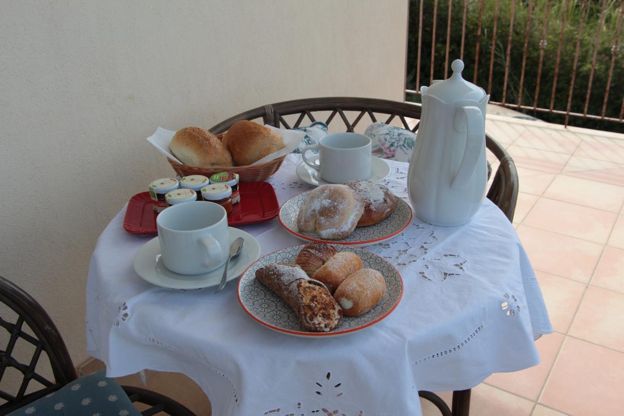 B&B La Casetta Degli Aranci Agrigento Bagian luar foto